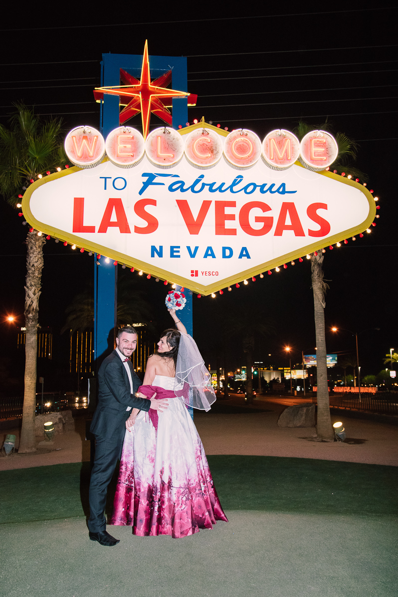 Wedding at Las Vegas sign