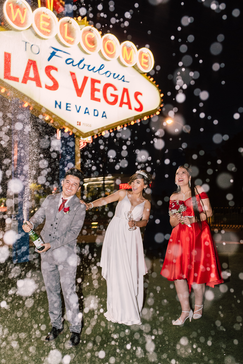 Las Vegas Sign Wedding24