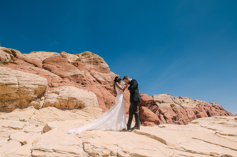 Red Rock Canyon Elopement Photographer 06