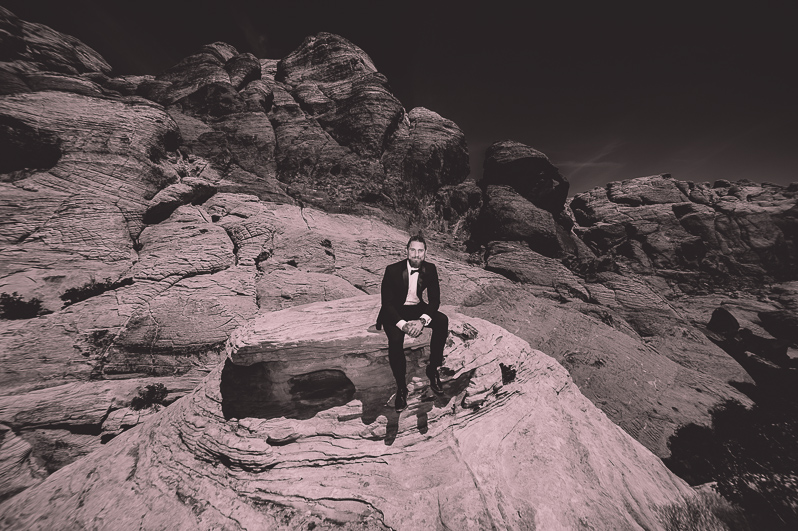 Red Rock Canyon Elopement Photographer 10