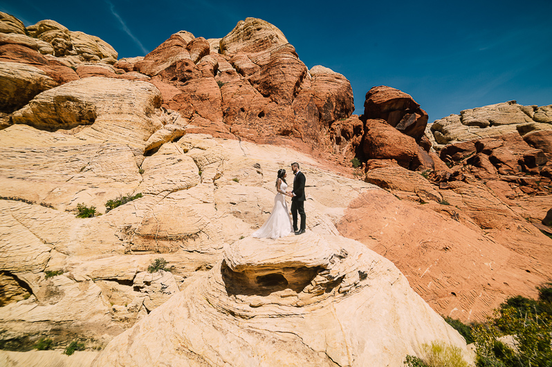 Red Rock Canyon Elopement Photographer 11