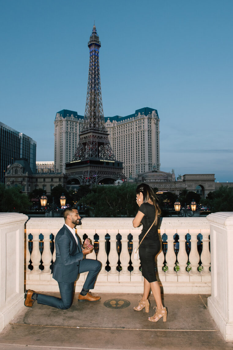 Las Vegas Surprise Proposal 04 - las vegas elopement