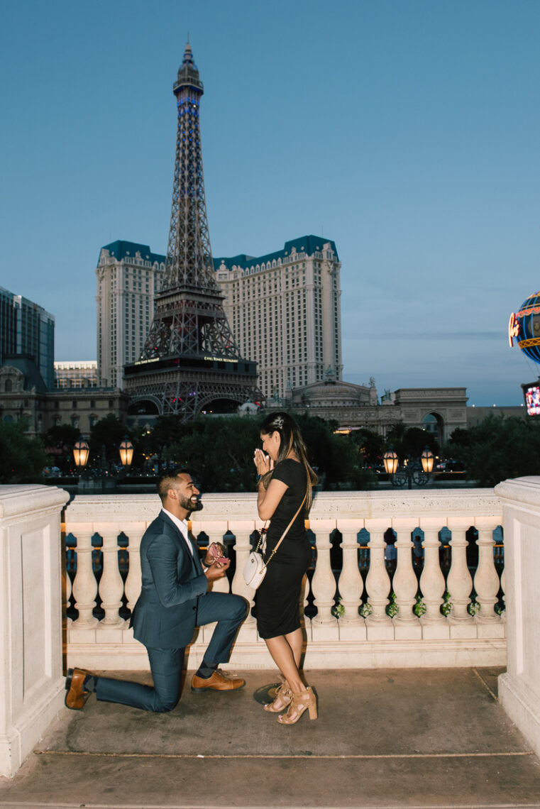 Las Vegas Surprise Proposal 05 - las vegas elopement