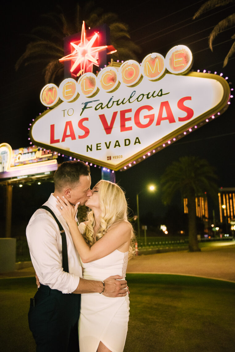 Las Vegas Sign Wedding Photographer