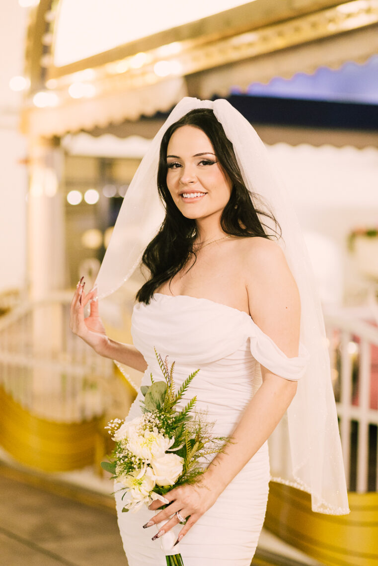 A Little White Chapel Wedding 04 - las vegas elopement