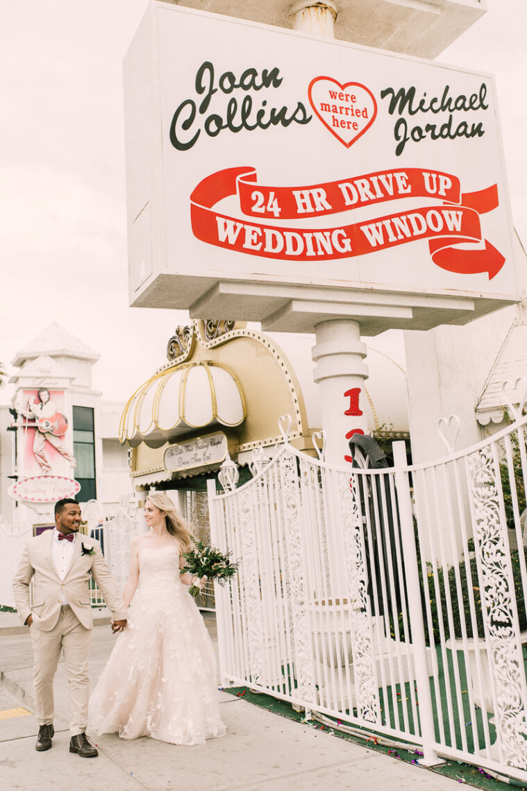 A Little White Chapel Wedding 05b - las vegas elopement