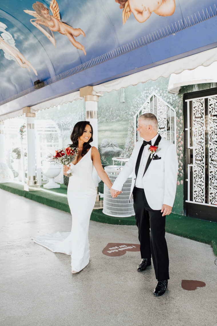 Little White wedding Chapel Las Vegas 35 - las vegas elopement