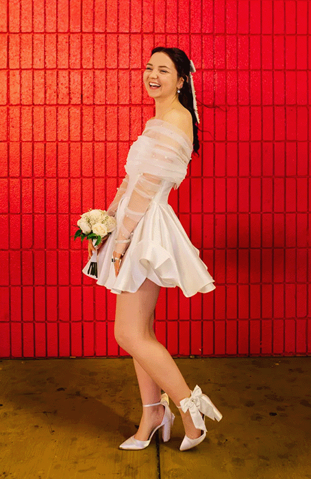 las-vegas-elopement-photographer-little-white-chapel-chandelier-bar-00032 - las vegas elopement